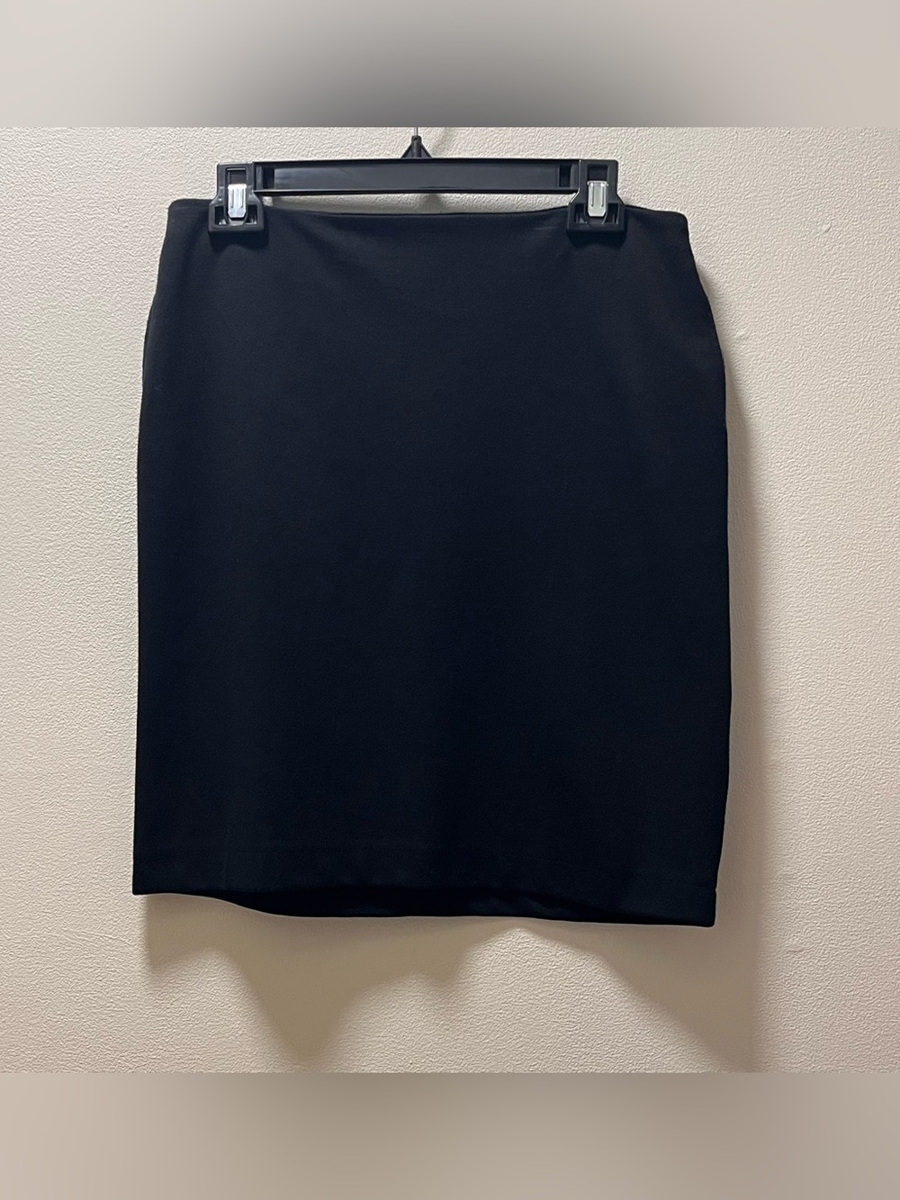 Merona Classic Sleek Black Minimalist Chic Capsule Pencil Skirt Back Zip, Sz 2